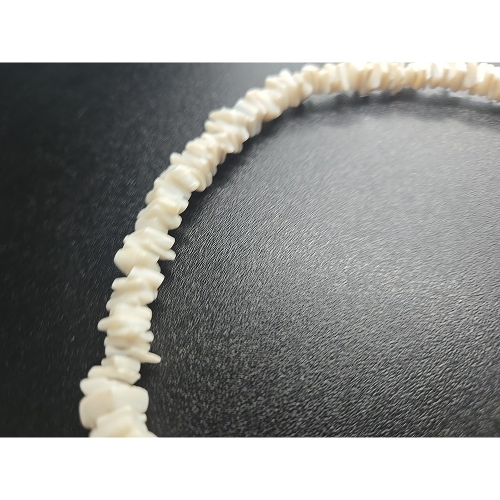 Vintage 80's White Puka Shell Necklace Choker 16" - Picture 3 of 8